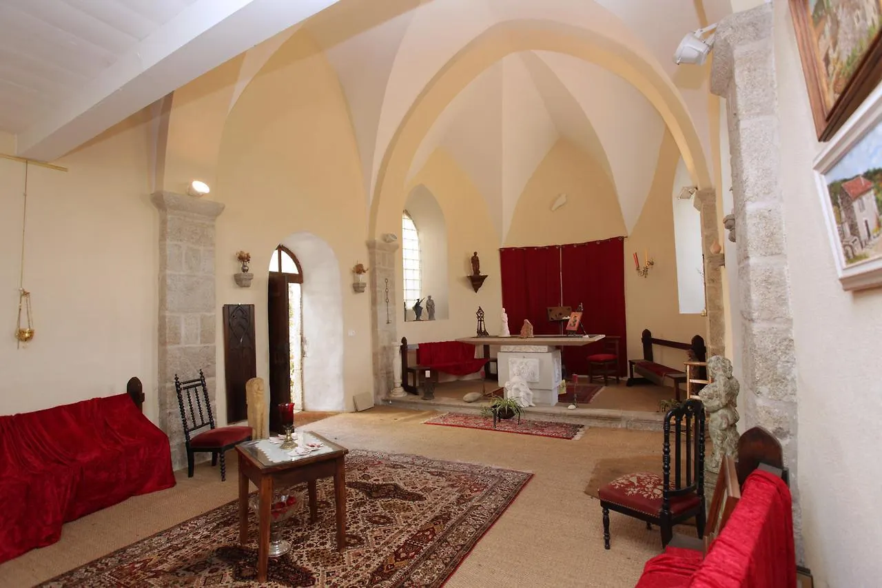 Le Clos Saint Francois Beaune-sur-Arzon France